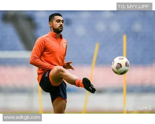 球员转会市场新动向：顶级球员频繁变换东家背后的原因与影响